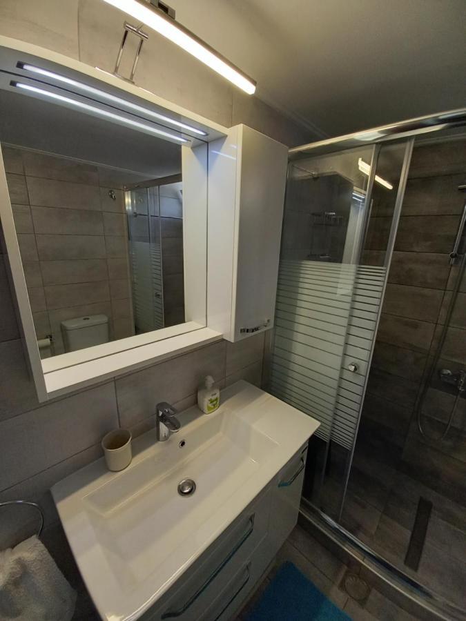 Ekie Apartment With Sea View Kalamáta Eksteriør bilde