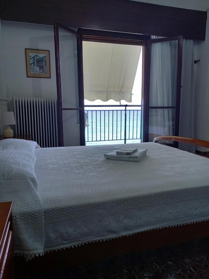 Ekie Apartment With Sea View Kalamáta Eksteriør bilde