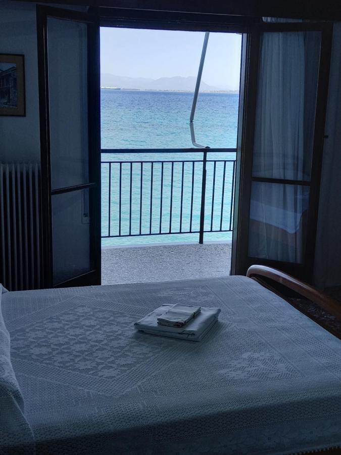 Ekie Apartment With Sea View Kalamáta Eksteriør bilde
